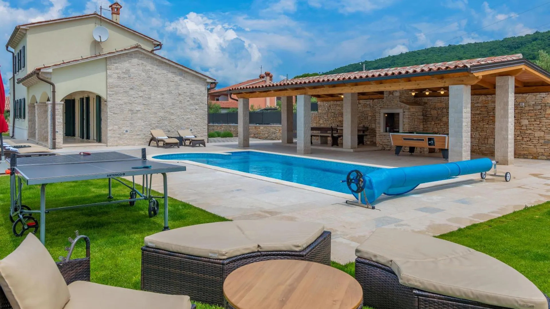 Villa Lavanda, A Luxury Villa With Private Pool, 2Km To Beach Ubasico Сasa de vacaciones