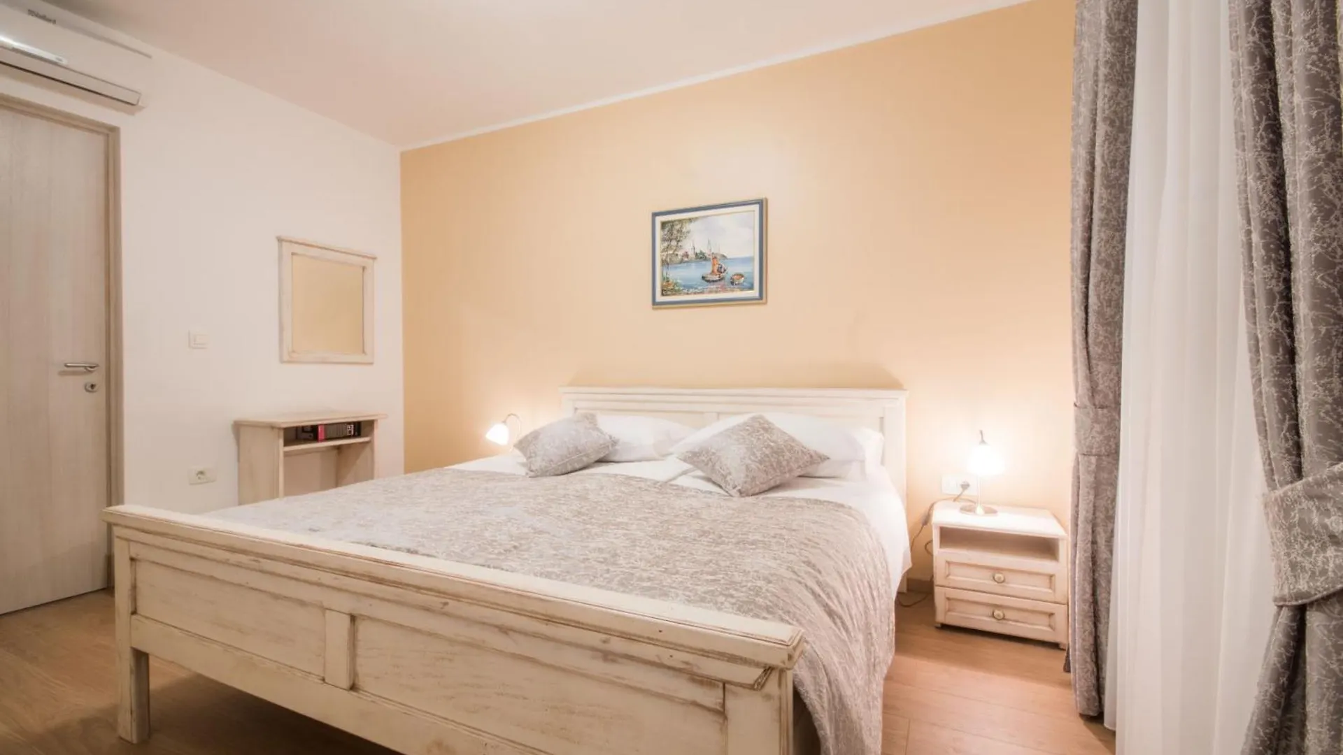 Villa Lavanda, A Luxury Villa With Private Pool, 2Km To Beach Ubasico 0*,